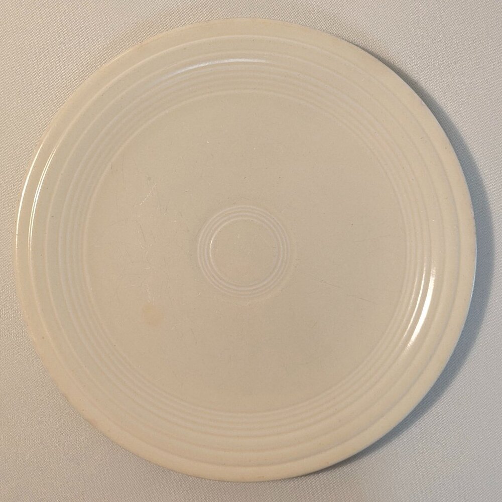 Vintage Fiesta Original Ivory 9" Lunch Plate, Homer Laughlin 1936-1969